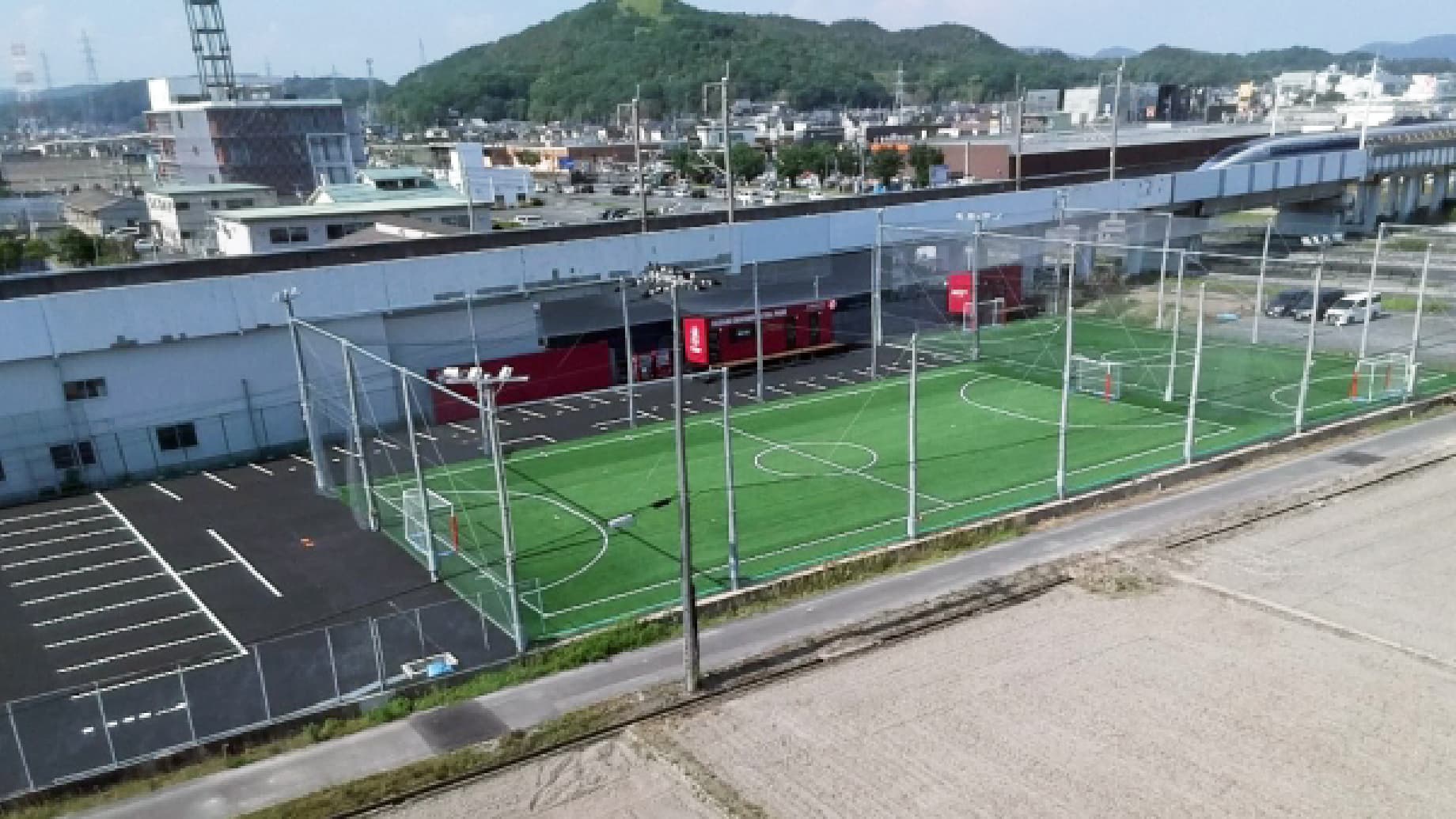 ファジアーノ岡⼭フットサルパーク⼤安寺